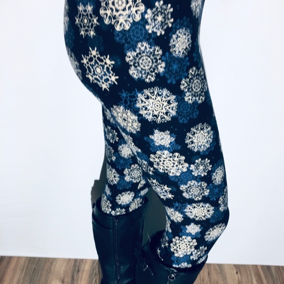 OS NEW Womens Christmas Winter Snowflake Leggings Black Blue White - Picture 4 of 9